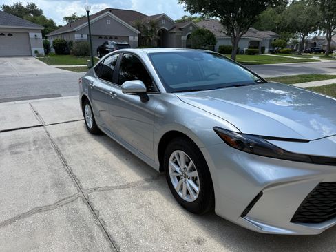 Used 2026 Toyota Camry LE w/ Convenience Package FWD image 5