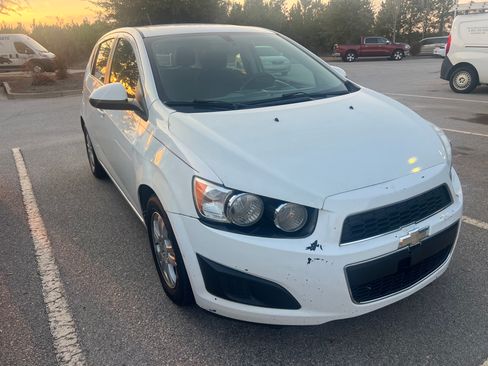 Used 2015 Chevrolet Sonic LT image 15
