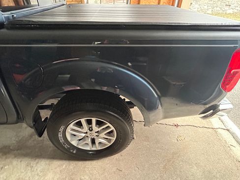 Used 2014 Nissan Frontier SV w/ SV Value Truck Package image 14