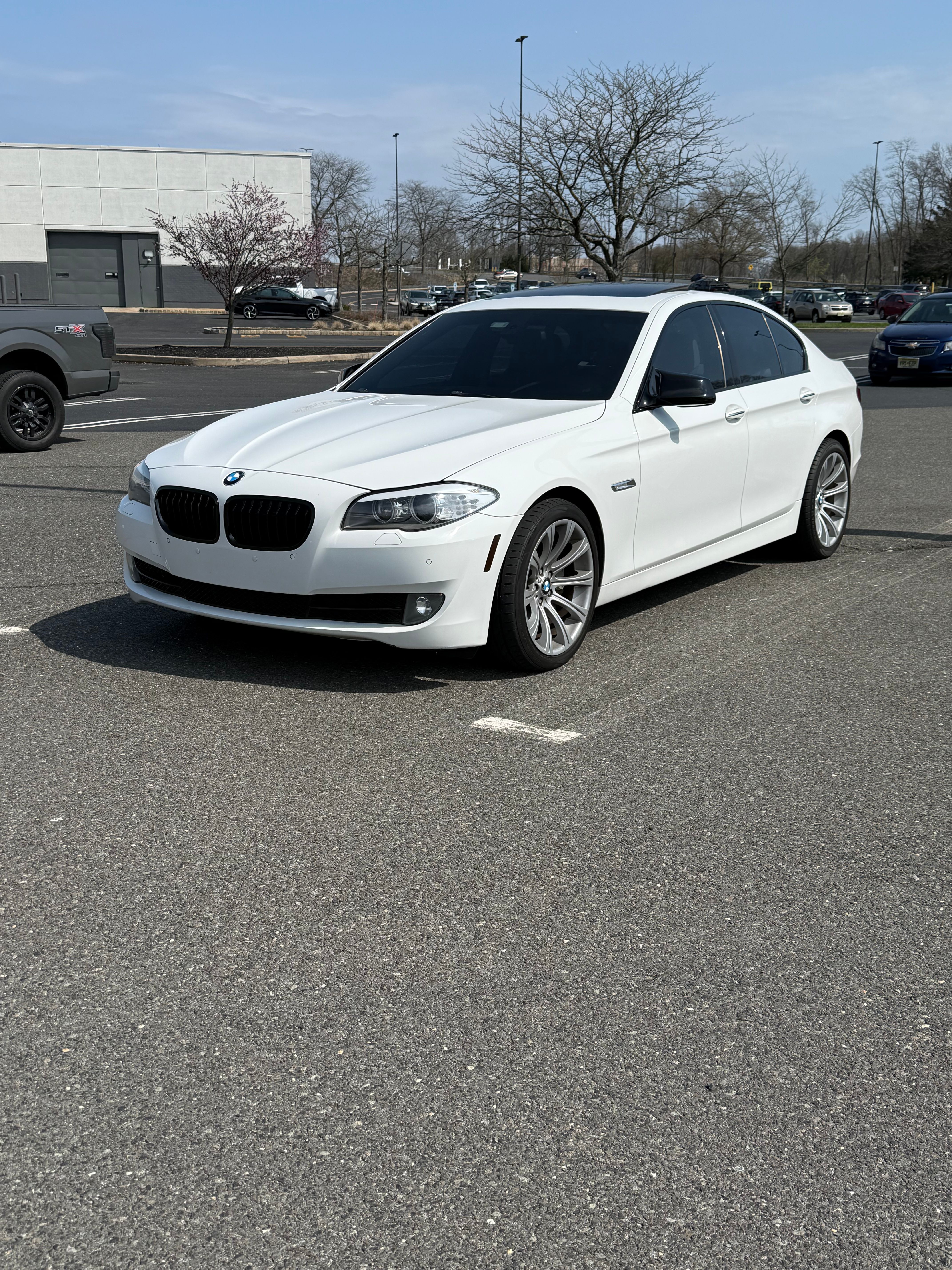 Used 2012 BMW 550i xDrive Sedan AWD/4WD image 1