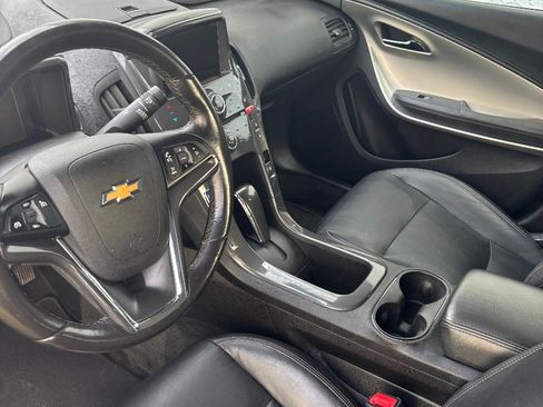 Used 2013 Chevrolet Volt Premium w/ Premium Trim Package image 2