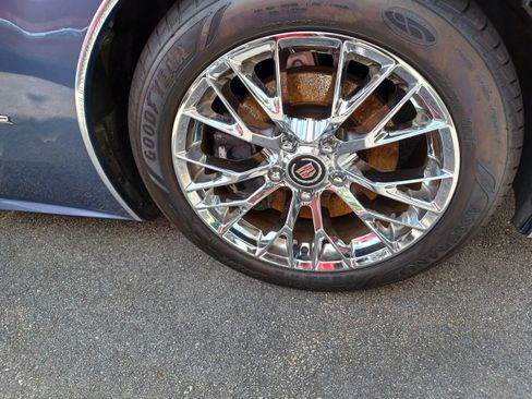 Used 2005 Cadillac XLR RWD image 11
