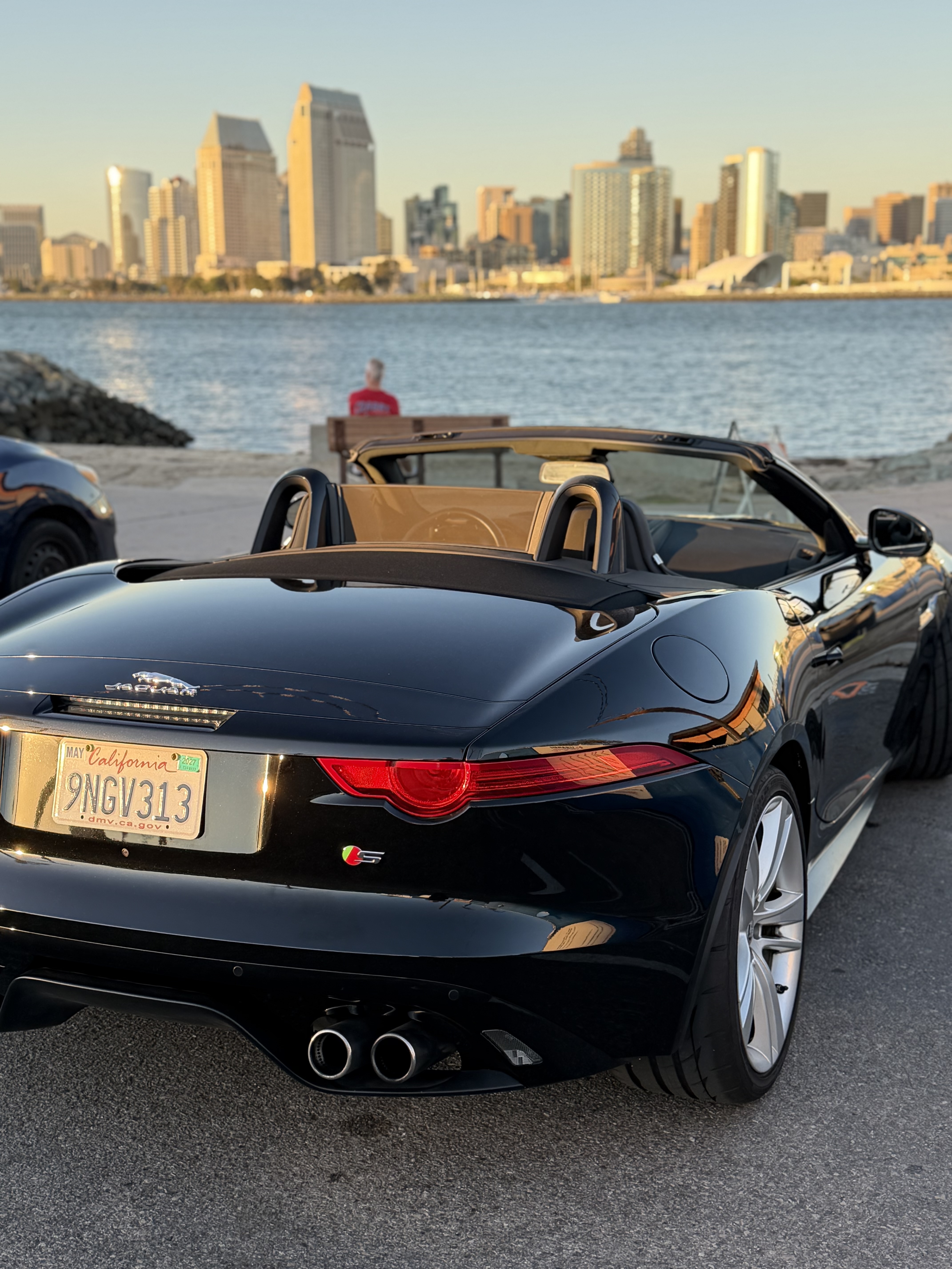 Used 2014 Jaguar F-TYPE S RWD image 10