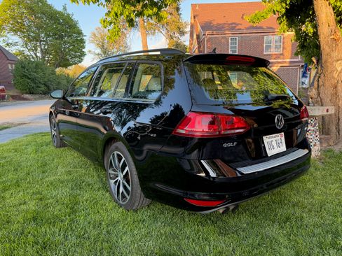 Used 2016 Volkswagen Golf Limited Edition FWD image 29