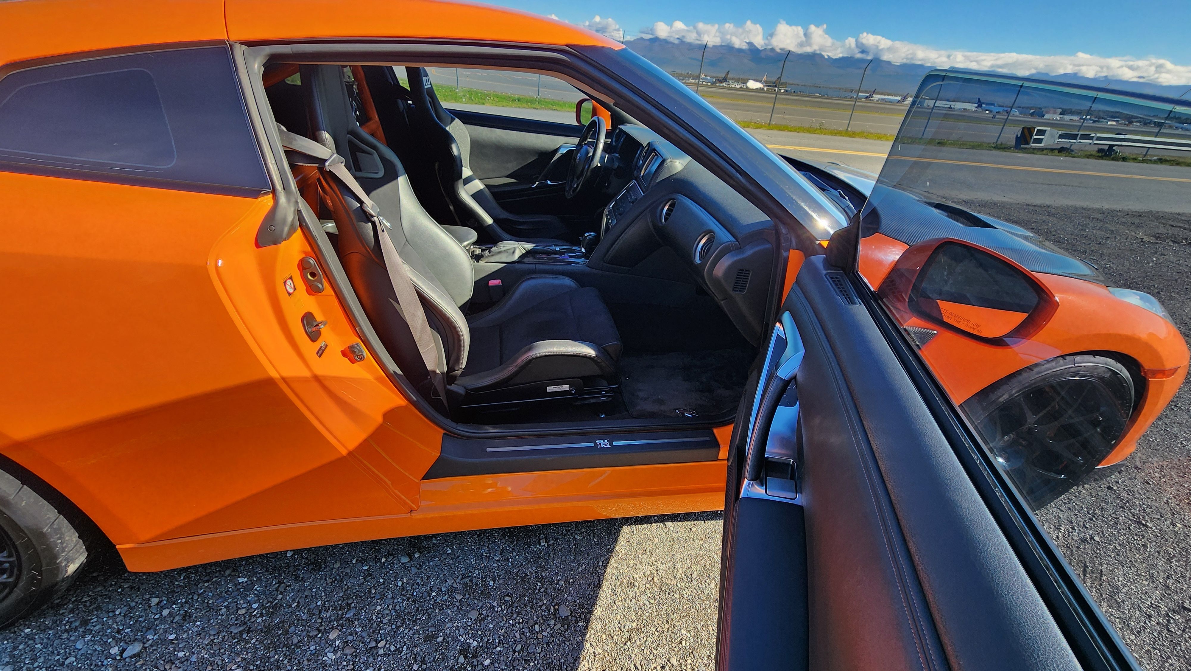 Used 2009 Nissan GT-R Premium AWD/4WD image 18