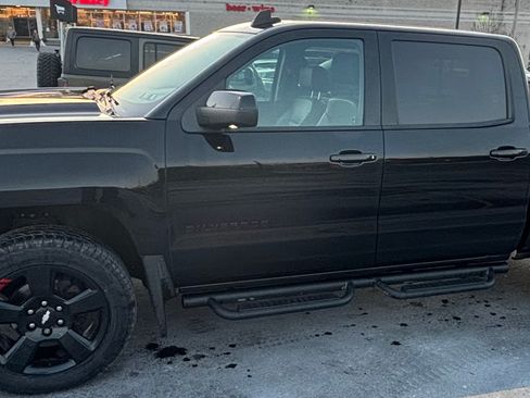 Used 2018 Chevrolet Silverado 1500 LTZ Z71 w/ Redline Edition image 1