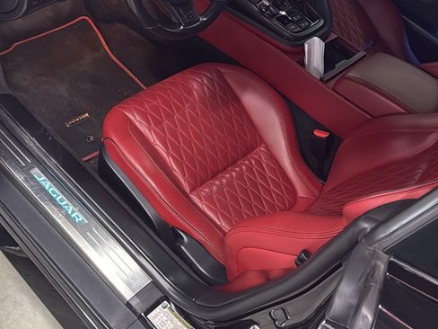 Used 2017 Jaguar F-TYPE SVR image 15