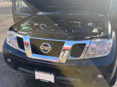 Used 2019 Nissan Frontier SV w/ Value Truck Package image 12