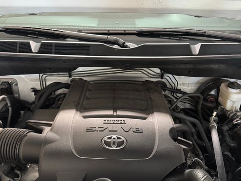 Used 2021 Toyota Tundra Platinum image 5