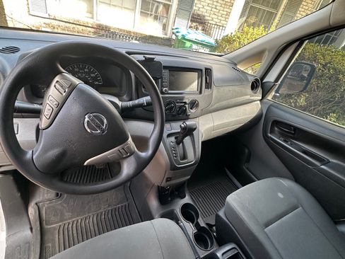 Used 2020 Nissan NV200 S image 16