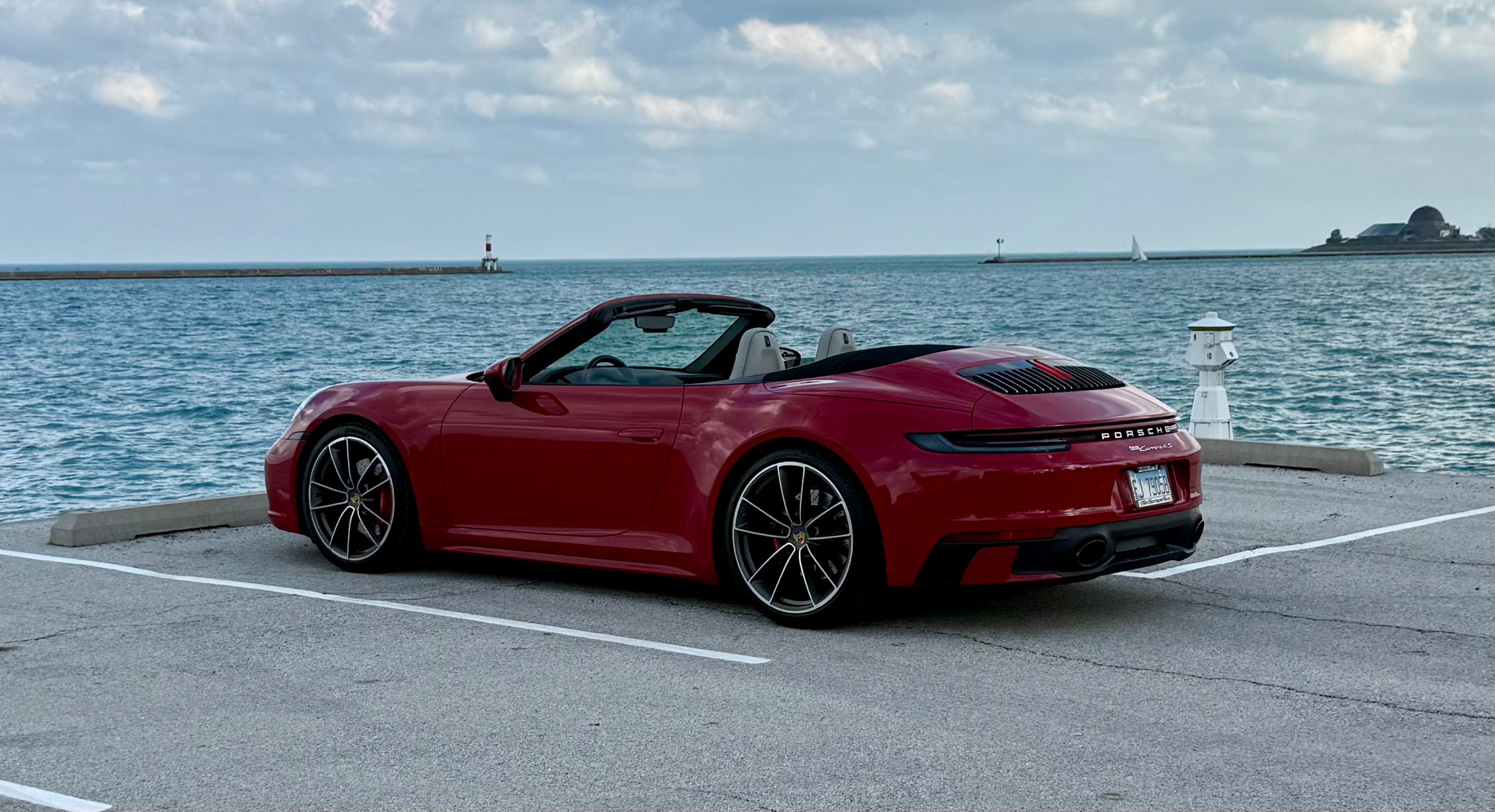 Used 2020 Porsche 911 Carrera 4S AWD/4WD image 2