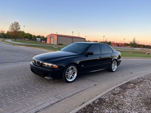 Used 2001 BMW 540i Sedan image 2