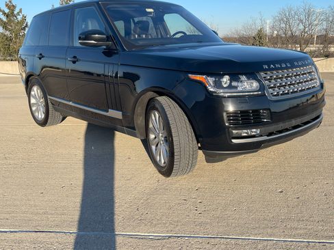 Used 2017 Land Rover Range Rover HSE image 9