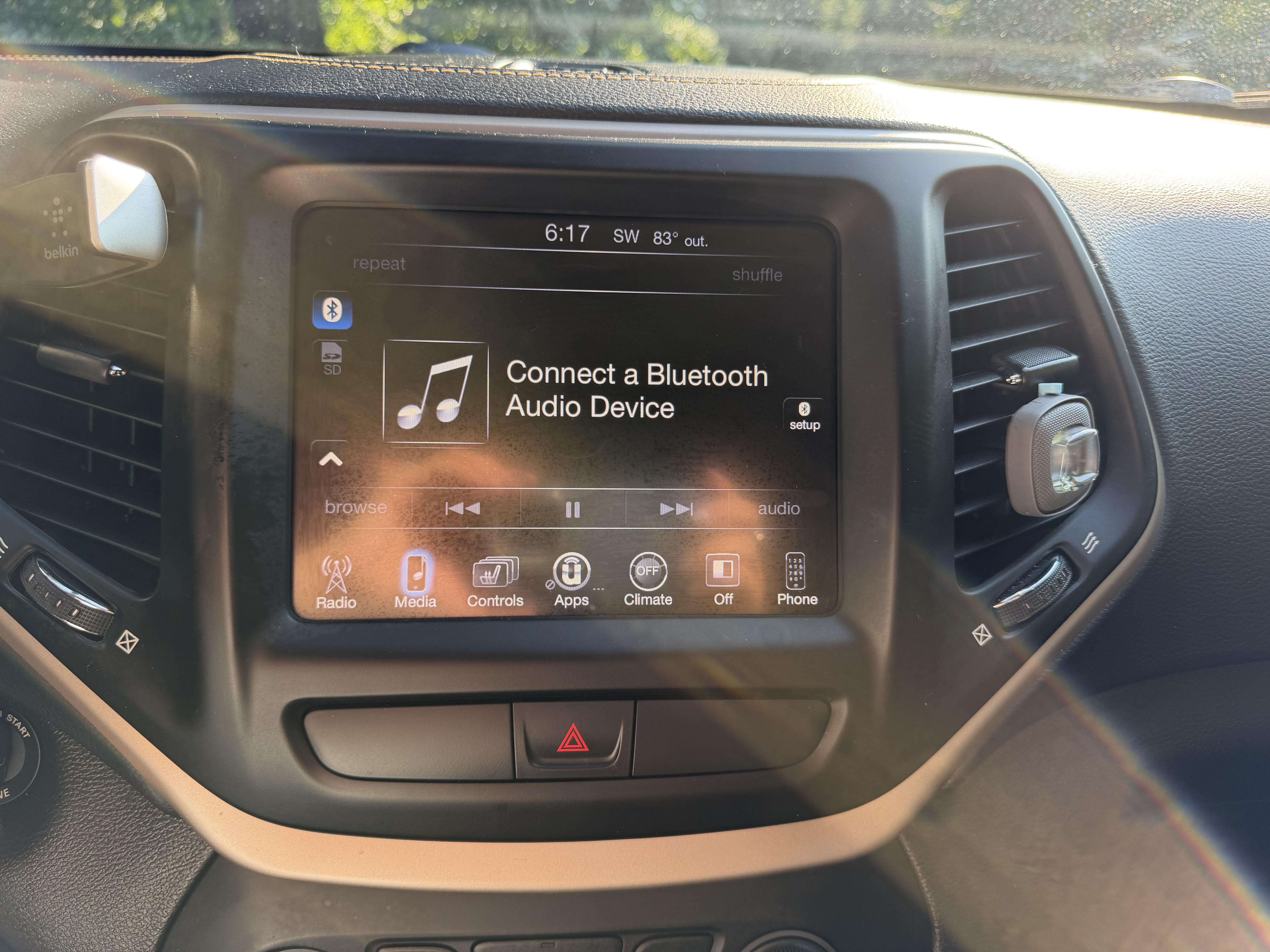 Used 2017 Jeep Cherokee Latitude w/ Cold Weather Group AWD/4WD image 9