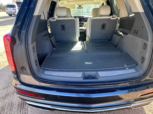 Used 2020 Cadillac XT6 Premium Luxury image 10