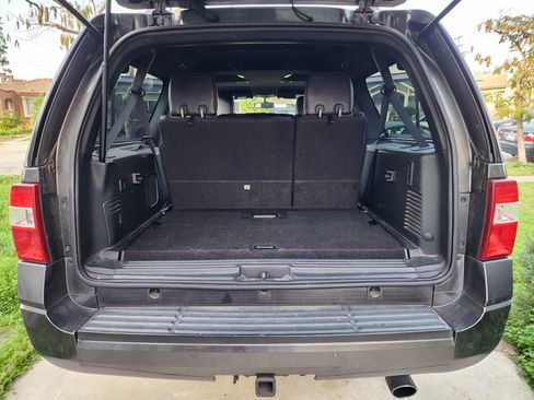 Used 2016 Ford Expedition EL XLT image 24