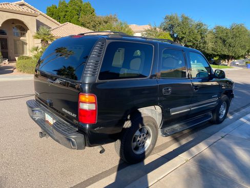 Used 2001 Chevrolet Tahoe LT w/ LT Preferred Equipment Group image 4