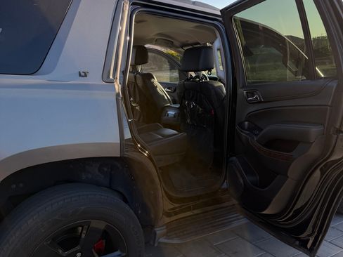 Used 2018 Chevrolet Tahoe LT w/ LT Midnight Edition image 9