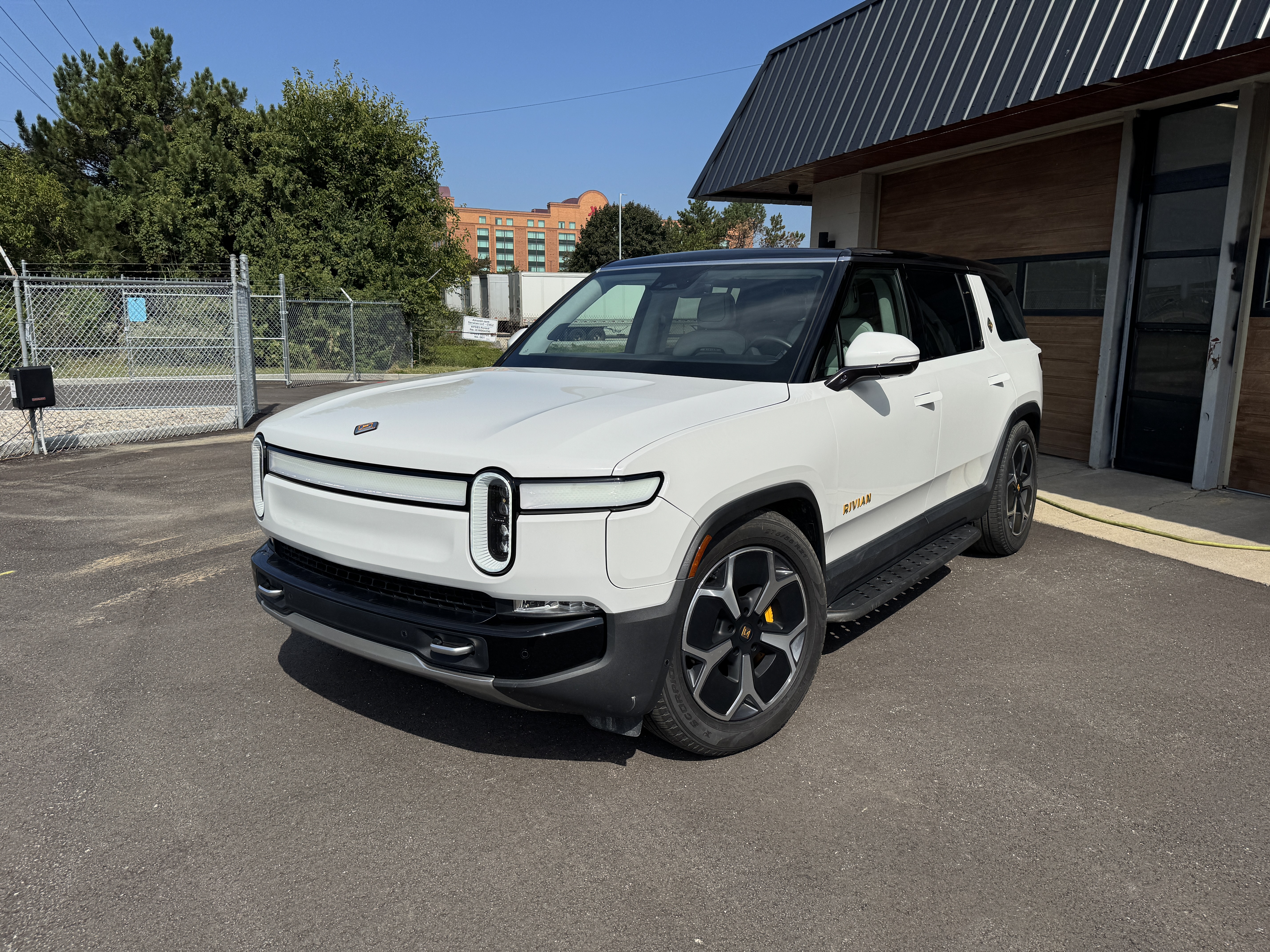 Used 2023 Rivian R1S Adventure Quad AWD/4WD image 1