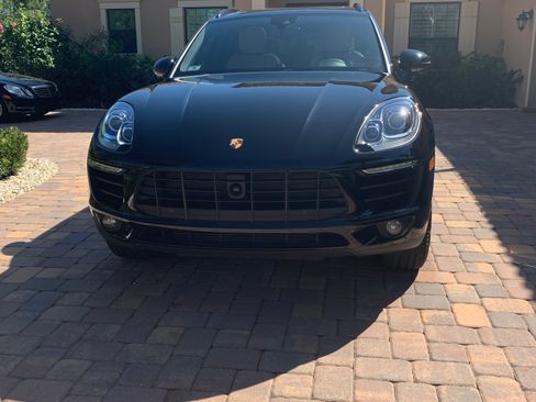 Used 2018 Porsche Macan Sport Edition image 1