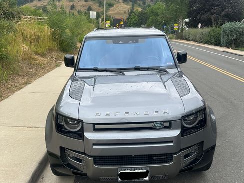 Used 2022 Land Rover Defender 90 X-Dynamic SE image 13