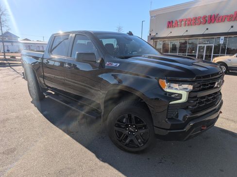 Used 2023 Chevrolet Silverado 1500 LT Trail Boss image 4