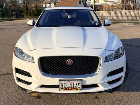 Used 2019 Jaguar F-PACE Prestige image 1