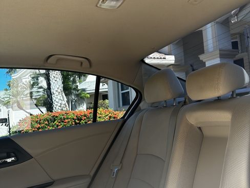 Used 2016 Honda Accord EX image 14