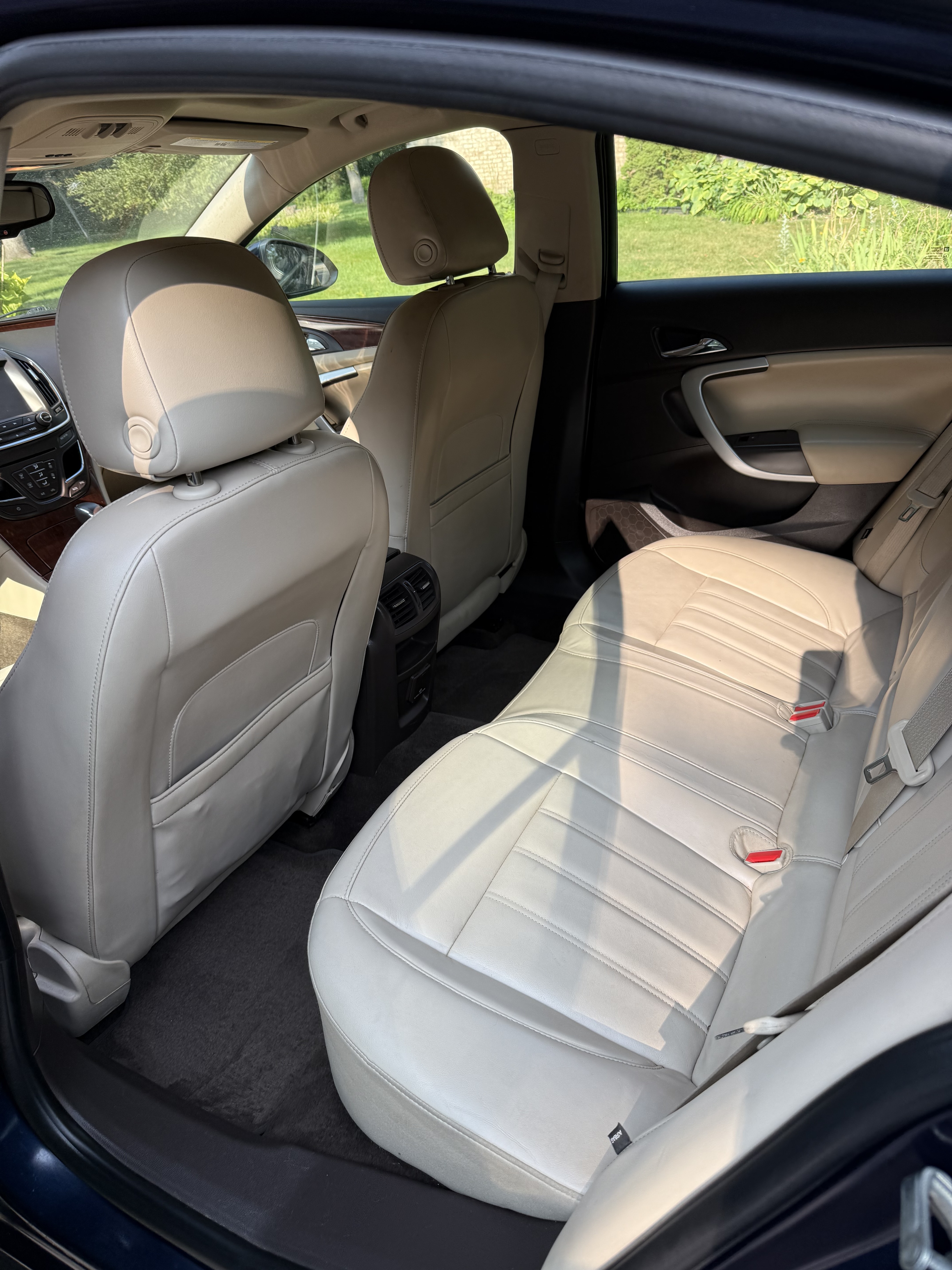 Used 2016 Buick Regal Premium FWD image 9