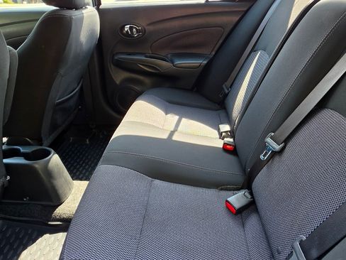 Used 2019 Nissan Versa SV w/ SV Special Edition Package FWD image 9
