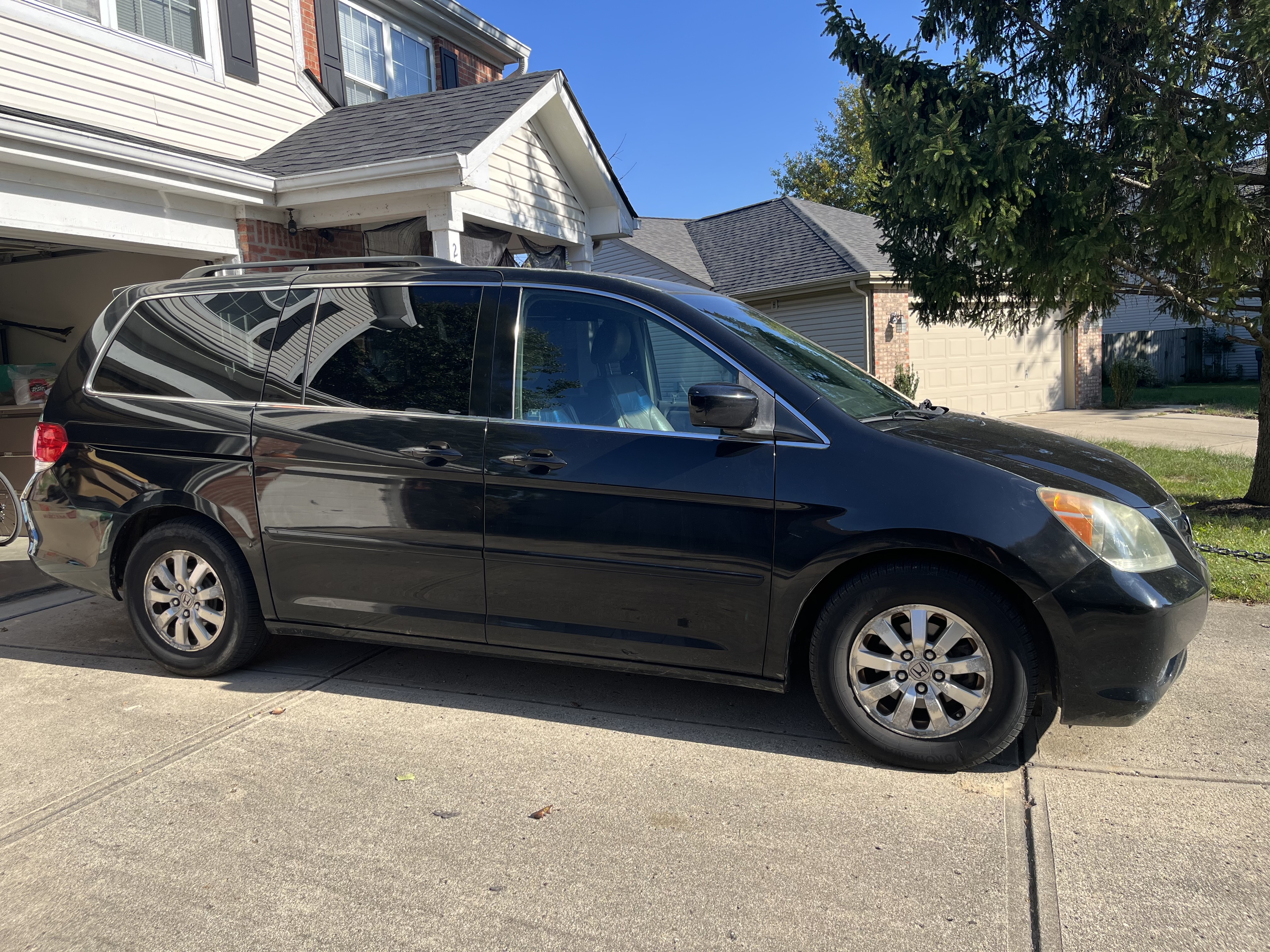 Used 2010 Honda Odyssey EX-L image 4