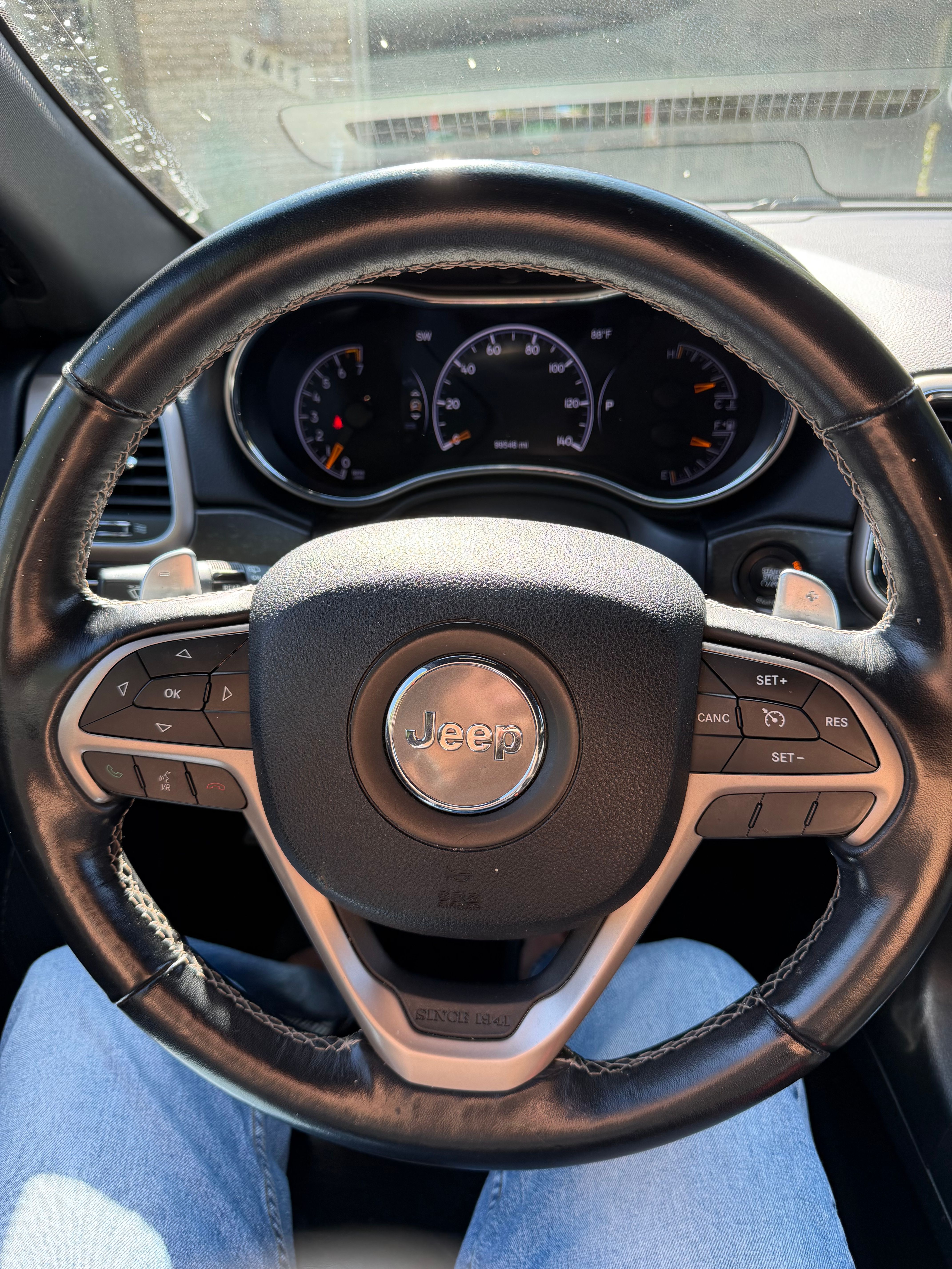 Used 2016 Jeep Grand Cherokee Limited AWD/4WD image 4