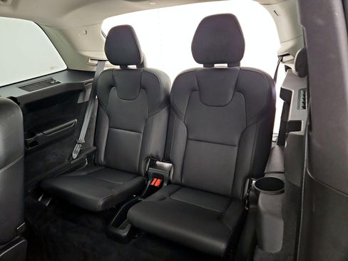 Used 2020 Volvo XC90 T6 Momentum image 6