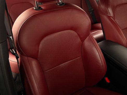 Used 2022 Kia Stinger GT-Line w/ Sun & Sound Package image 8