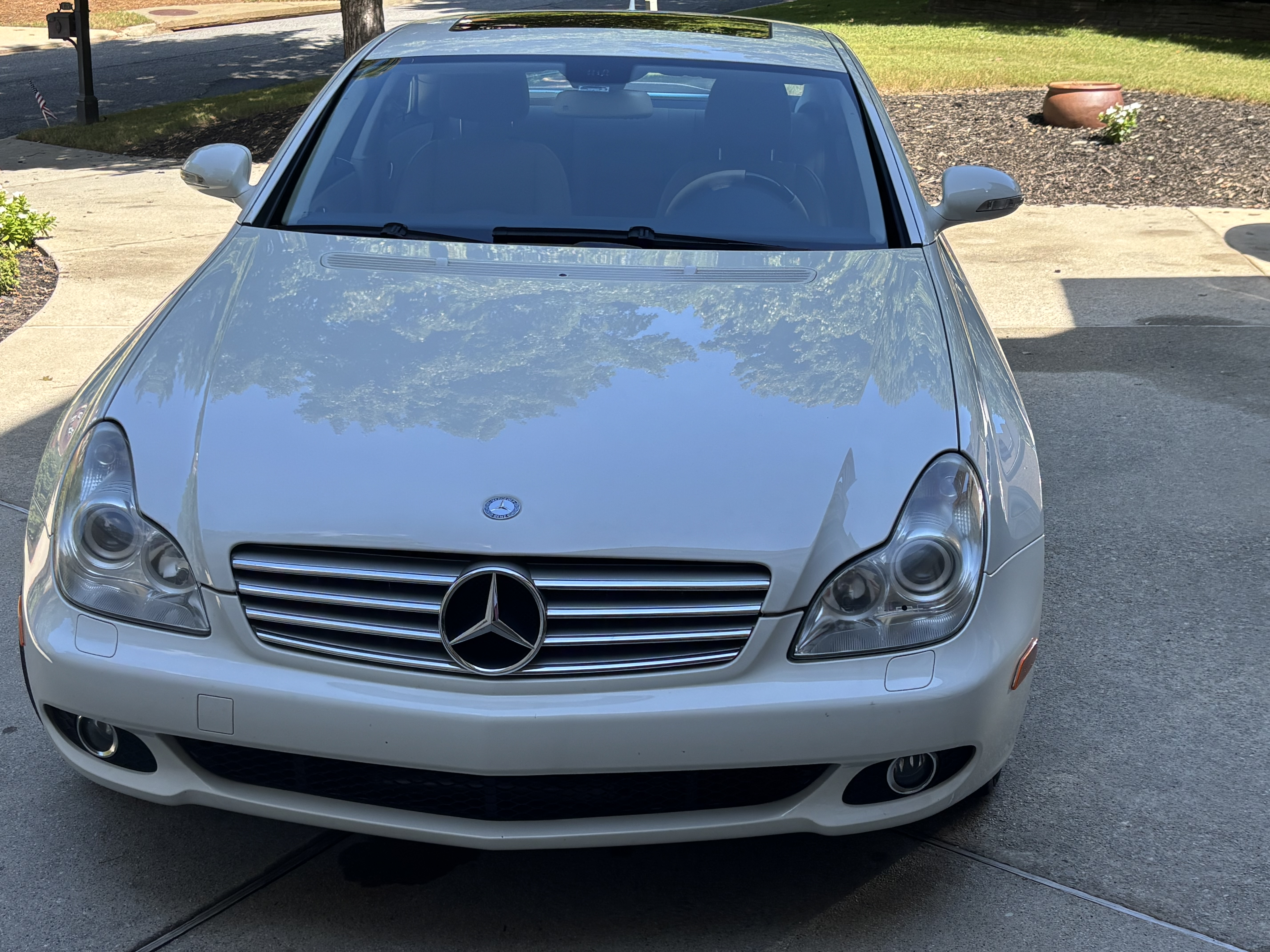 Used 2008 Mercedes-Benz CLS 550 image 4