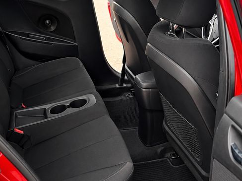 Used 2017 Hyundai Veloster Value Edition FWD image 18