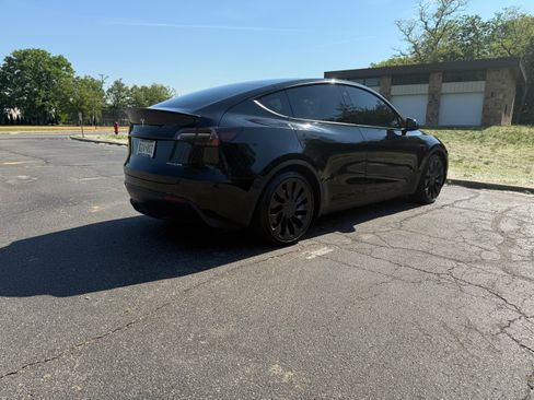 Used 2022 Tesla Model Y Performance AWD/4WD image 5