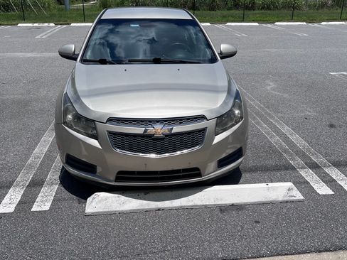 Used 2014 Chevrolet Cruze LT FWD image 1