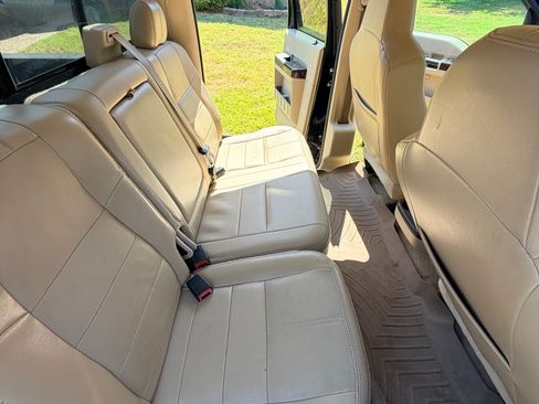 Used 2010 Ford F350 Lariat RWD image 17