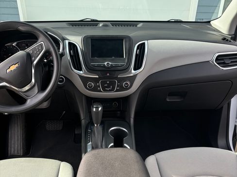 Used 2019 Chevrolet Equinox LT image 18