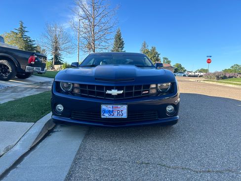 Used 2010 Chevrolet Camaro SS w/ RS Package image 4