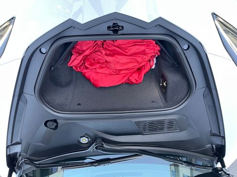 Used 2021 Chevrolet Corvette Stingray Premium Conv w/ Z51 Performance Package image 12