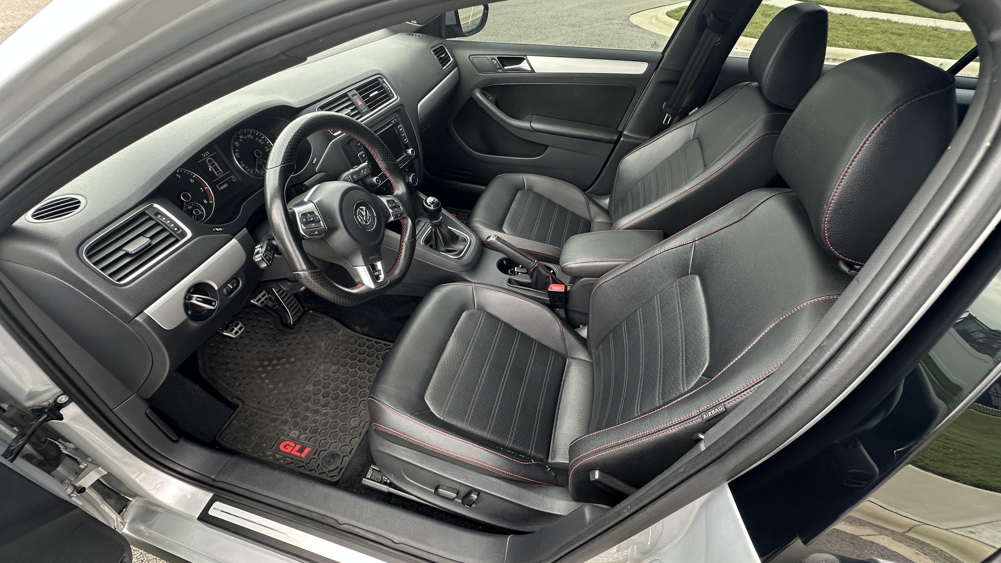 Used 2013 Volkswagen Jetta GLI Autobahn FWD image 19