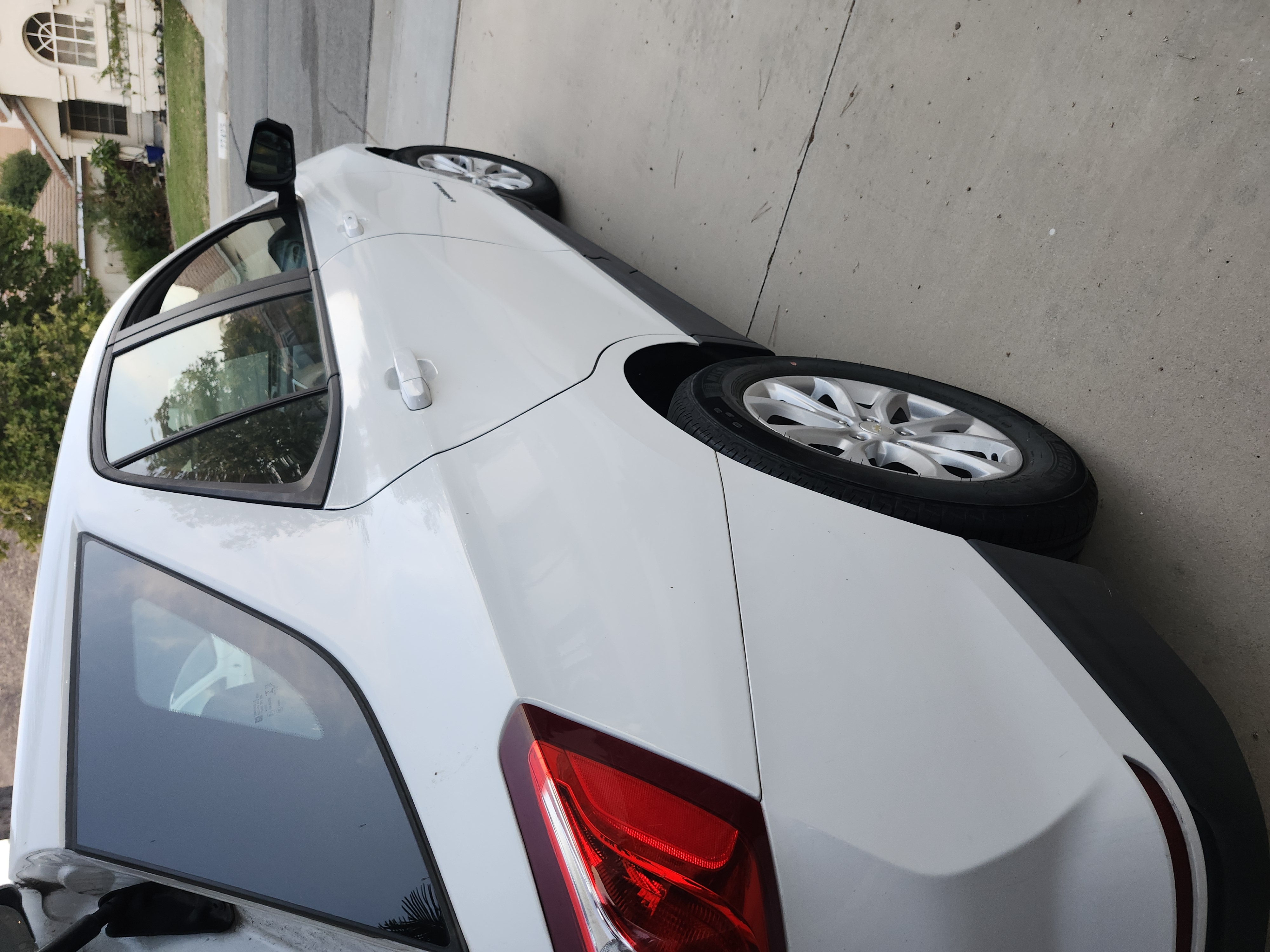 Used 2020 Chevrolet Equinox LS FWD image 14