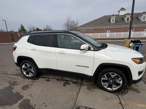 Used 2018 Jeep Compass Limited image 1
