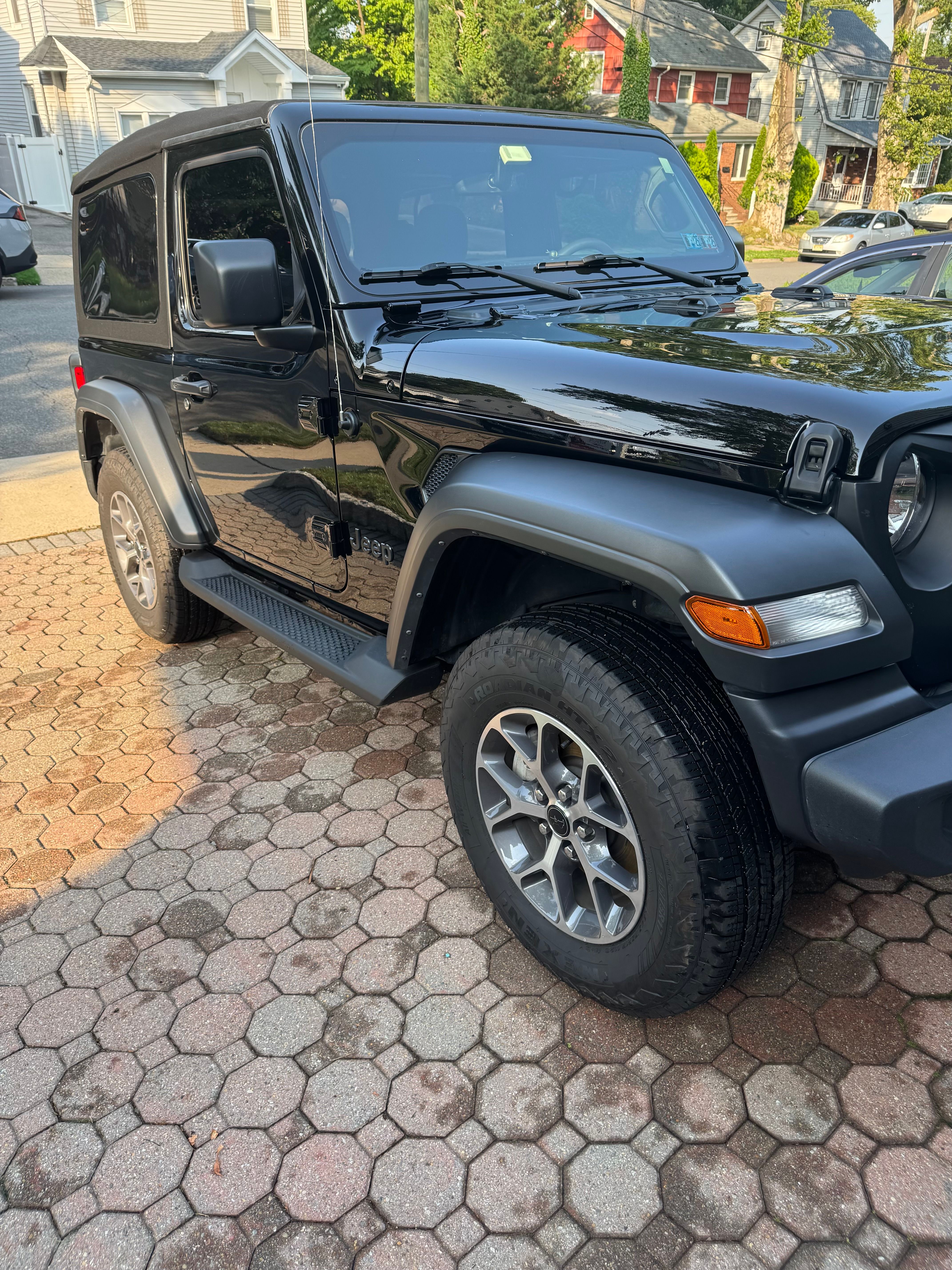 Used 2022 Jeep Wrangler Sport AWD/4WD image 2