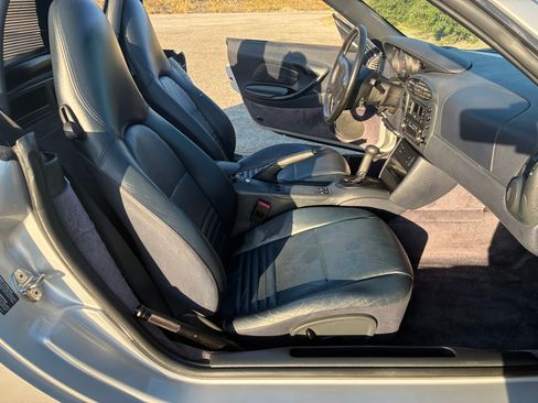 Used 1999 Porsche Boxster RWD image 18
