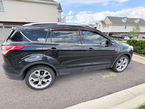 Used 2014 Ford Escape Titanium FWD image 2