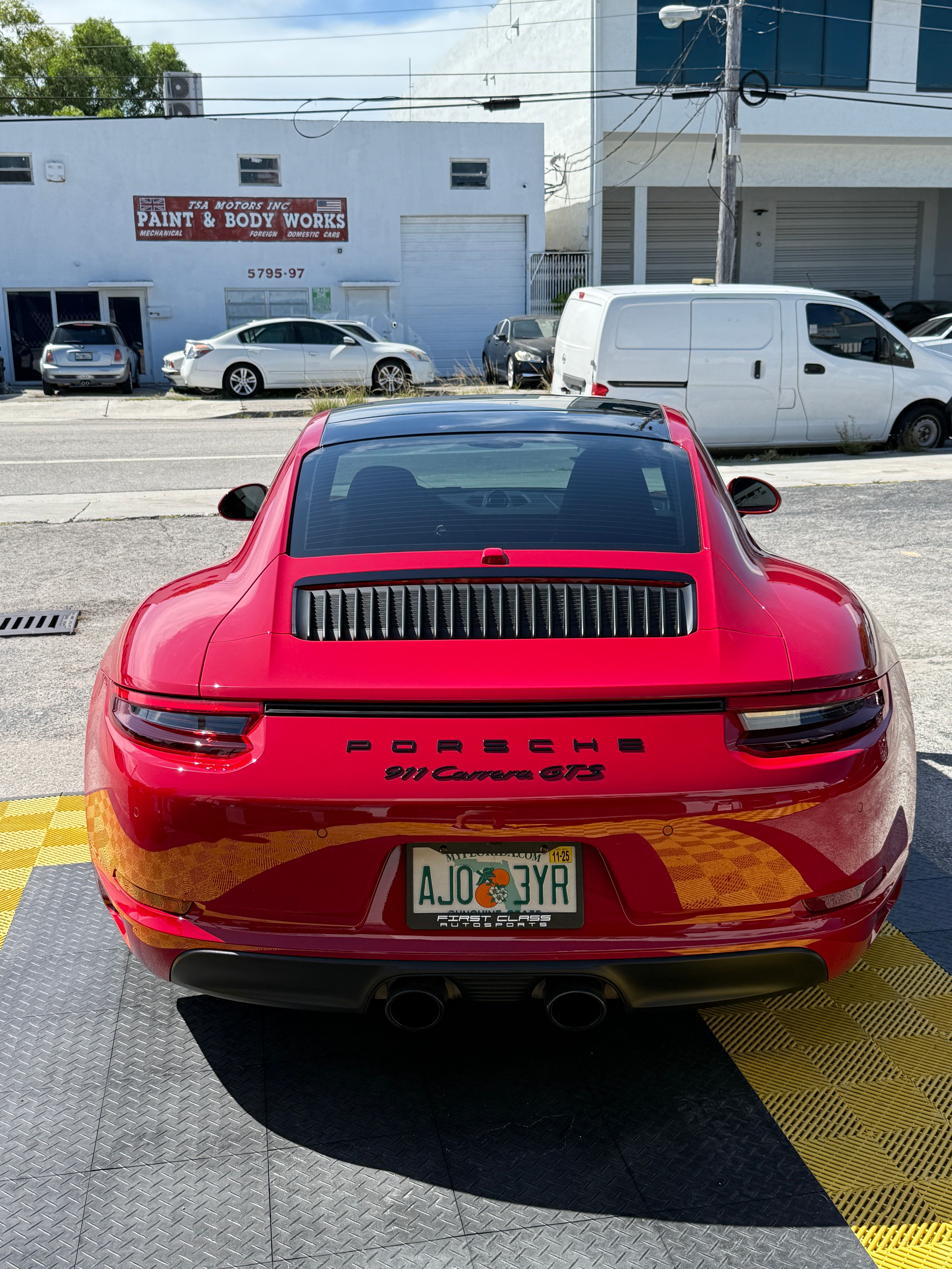 Used 2019 Porsche 911 GT3 RS image 11