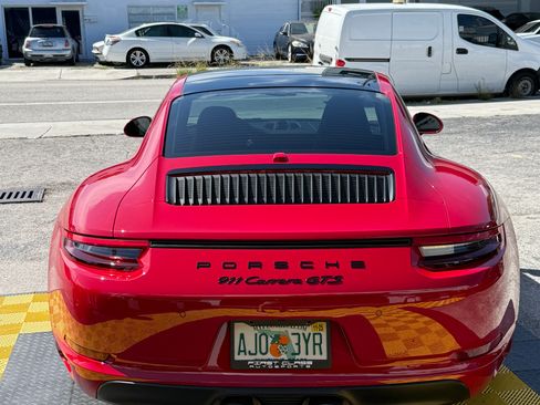 Used 2019 Porsche 911 GT3 RS image 11